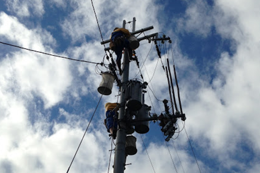 トランス吊り替え工事