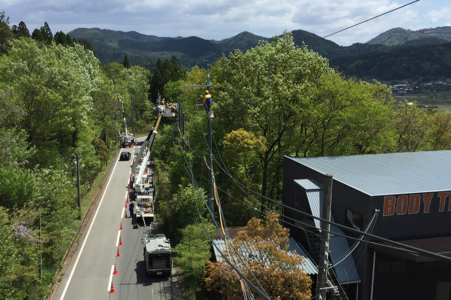 高圧電線の張替え
